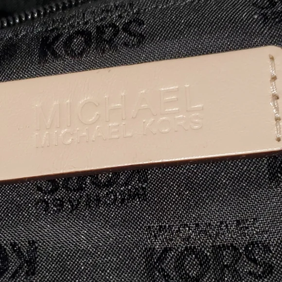 Michael Kors Black Patent Tote and Estee Lauder Bag⚜️🖤⚜️ - Picture 4 of 13